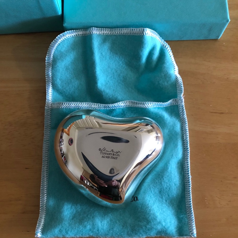 TIFFANY & CO. Heart Elsa Peretti trinket box  3 in